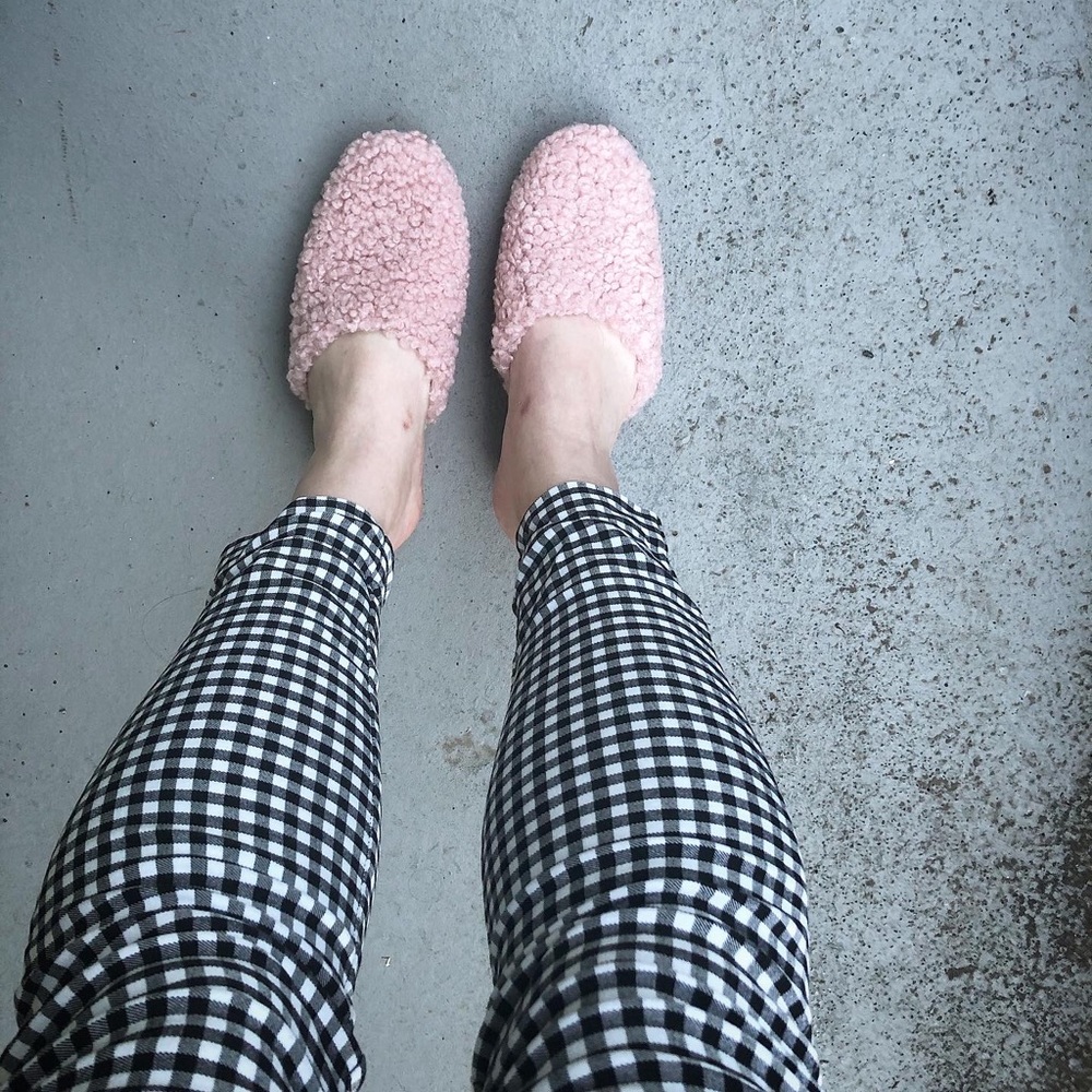 Universal Thread: Sassy pink carpet flats.